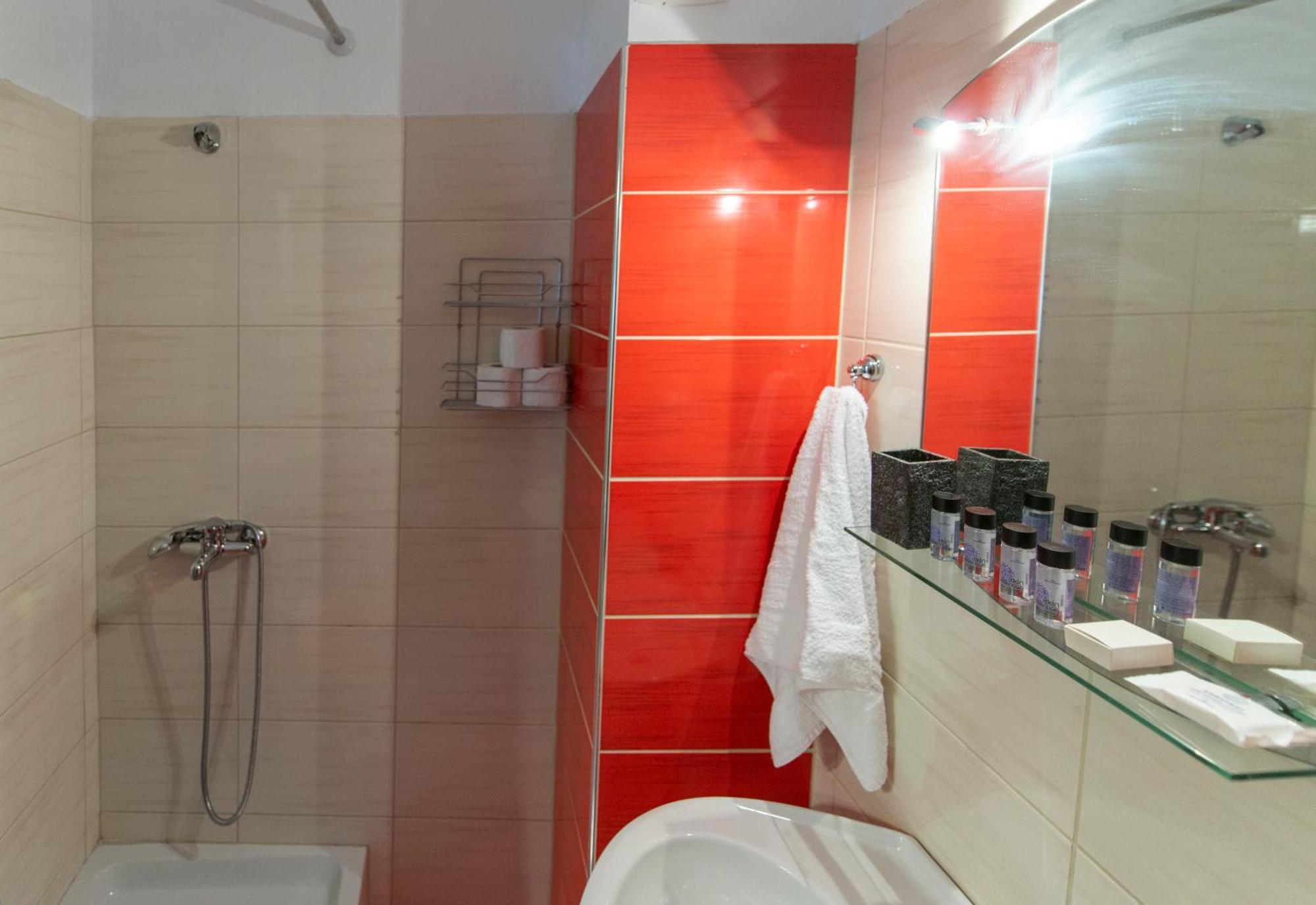 Central & Riverfront Room 1 Edessa Exterior foto